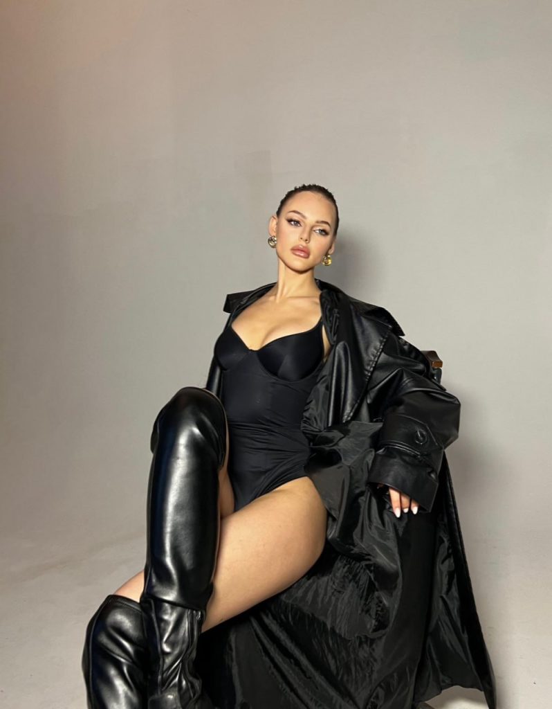 Эскорт модель Мишель в Москве