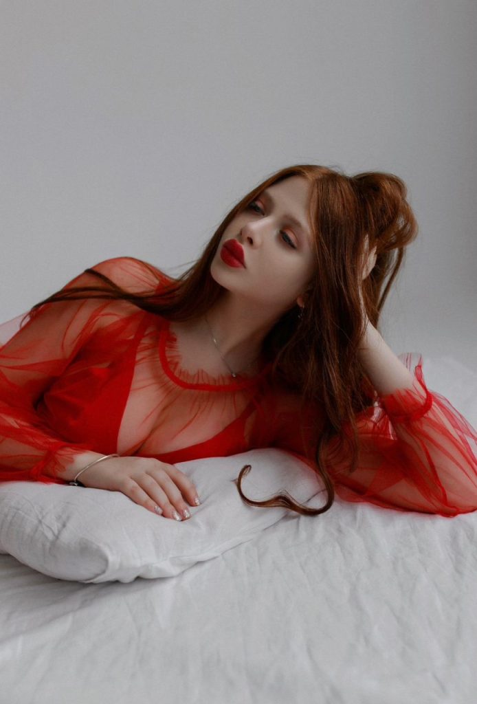 Эскортница Соня