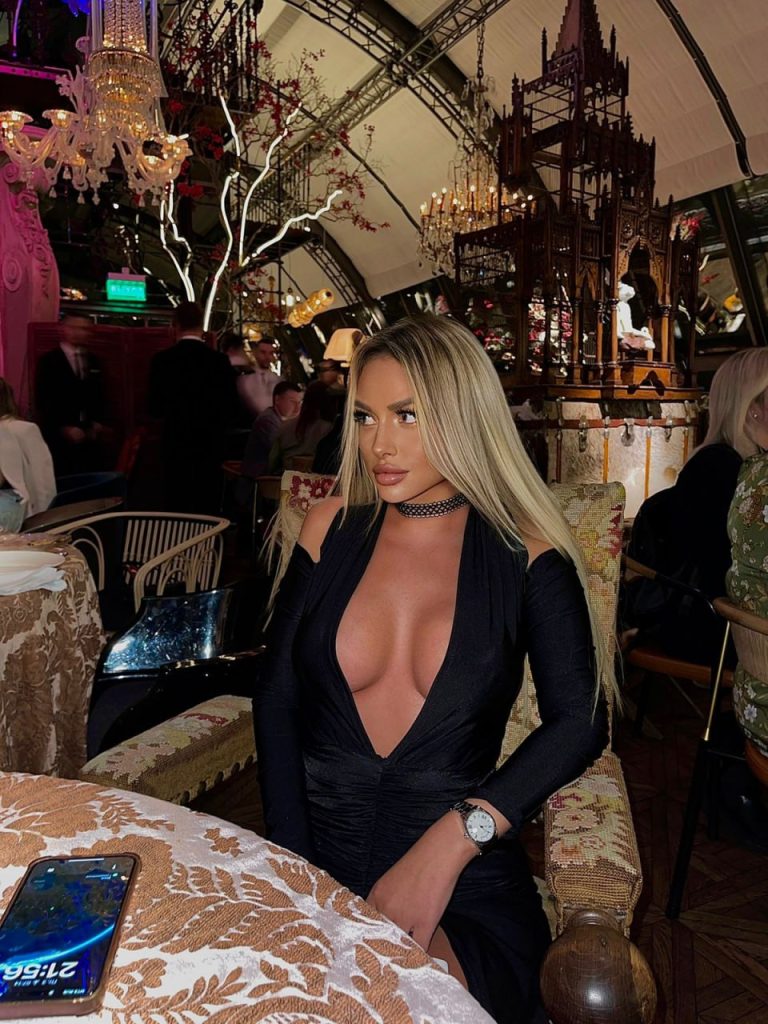 Эскорт модель Кира в Москве