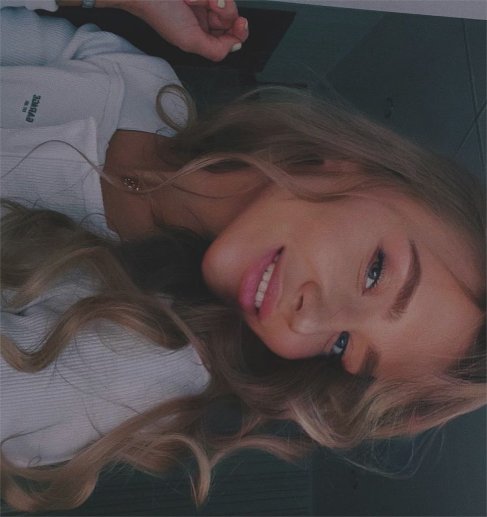 Эскорт модель Мэри