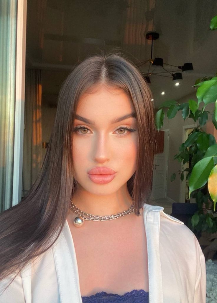 Эскортница Карина в Москве