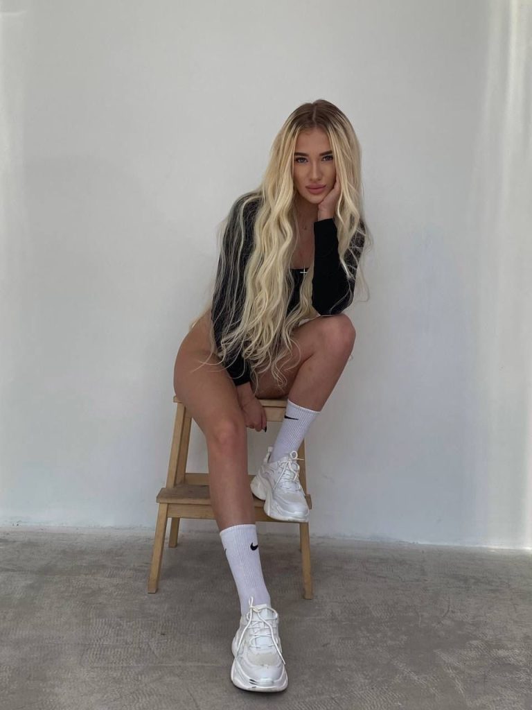 Эскортница Юля в Москве