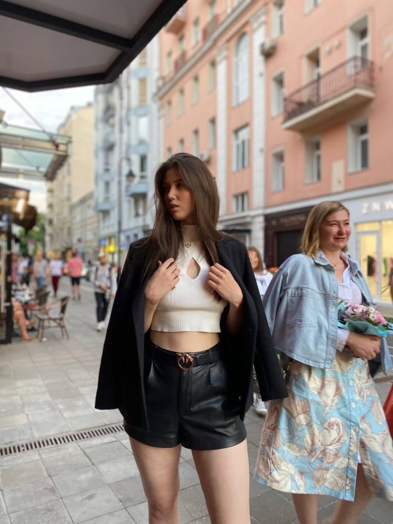 Эскорт модель Габби