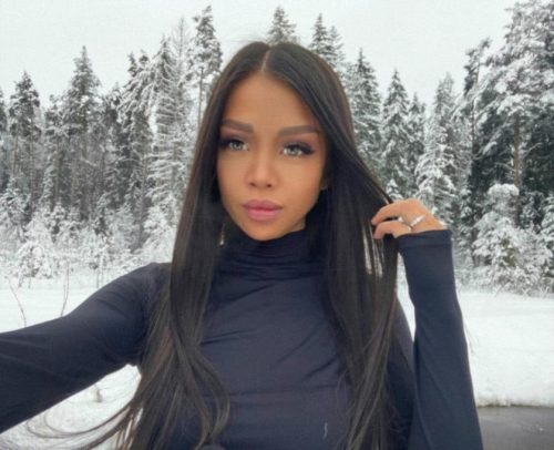 Эскортница Кира