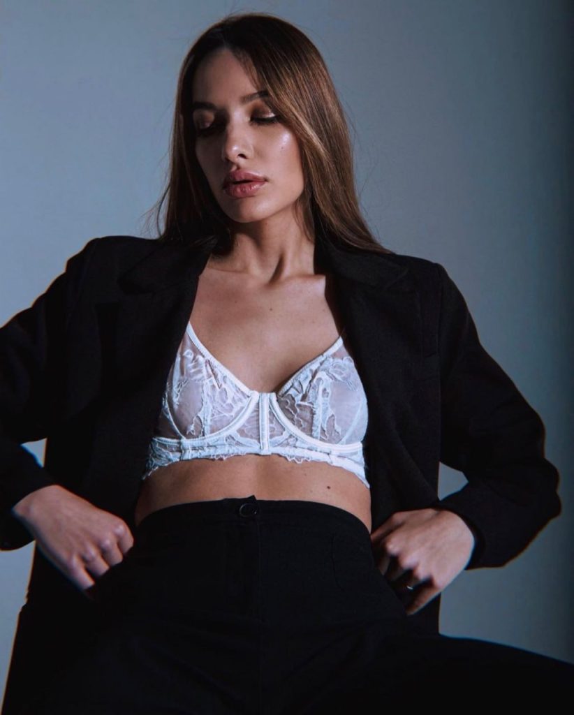 ВИП модель Каринэ в Москве