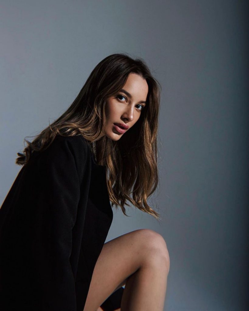 ВИП эскортница Каринэ в Москве