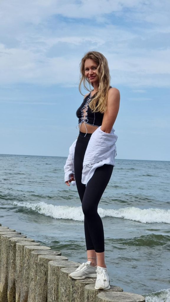 Эскортница Анели