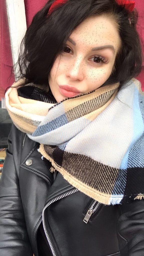 Элитная модель Лола